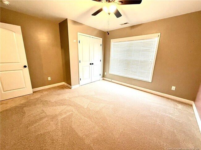 Building Photo - 220 Shepard Dr
