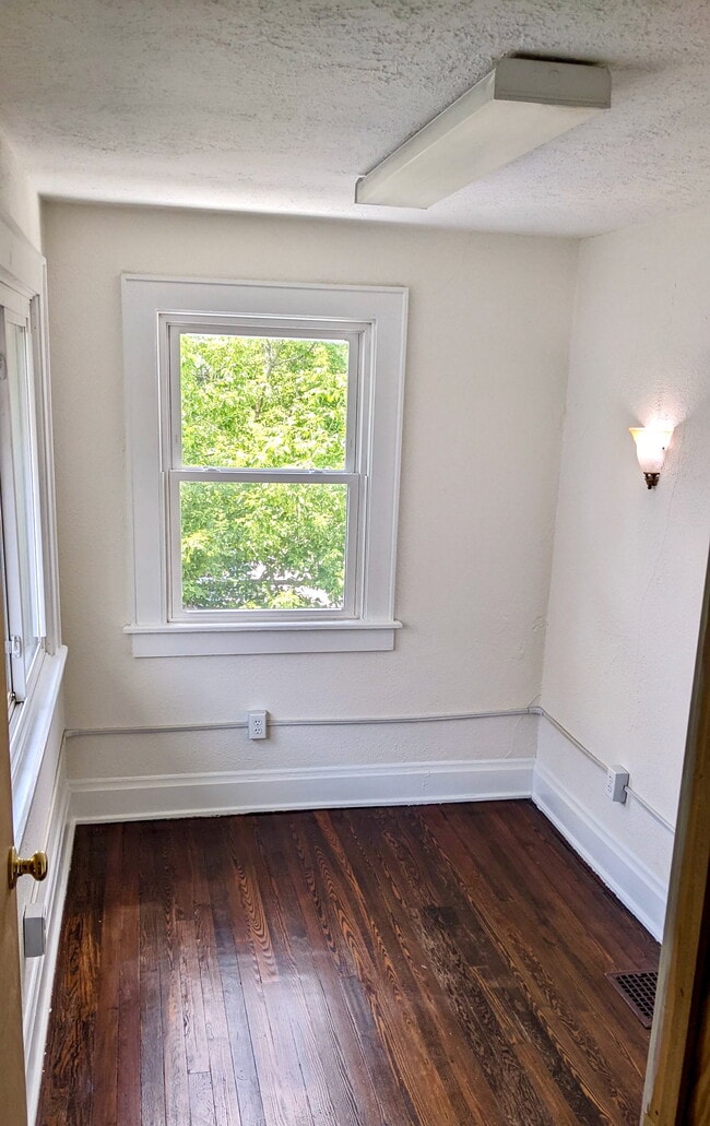 Building Photo - 2583 Findley Ave