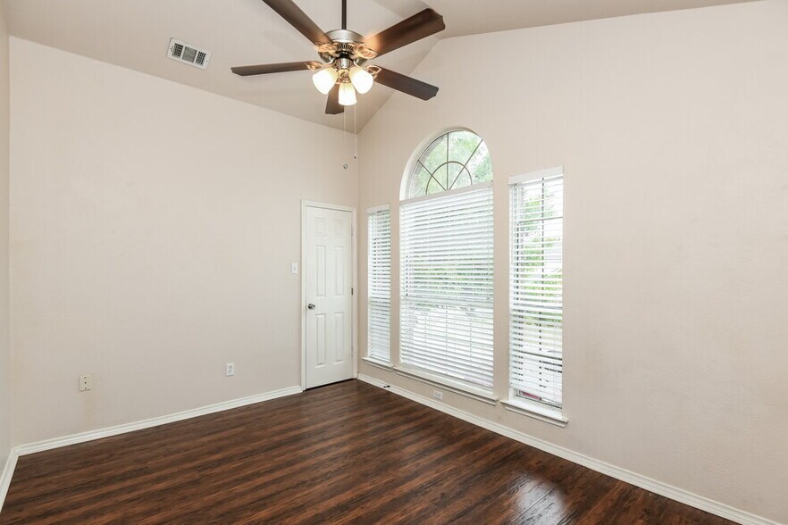 Building Photo - 1127 Kielder Ct