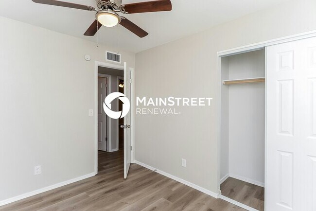Building Photo - 5 Bedroom Pet-Friendly Home in Mesa, AZ wi...