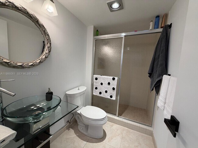 Building Photo - 20505 E Country Club Dr