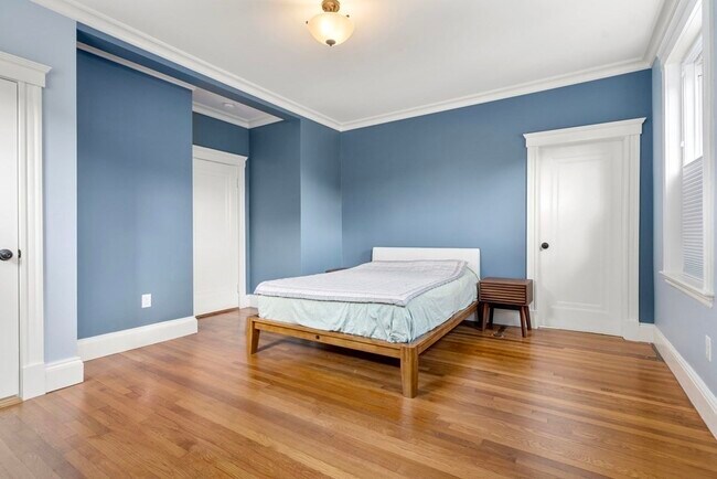 Building Photo - 132 Sewall Ave