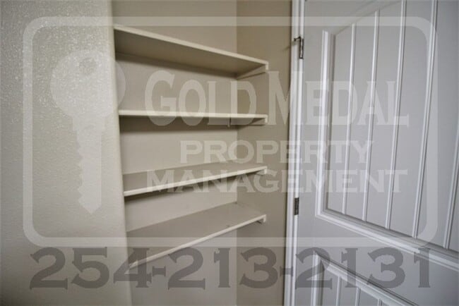 Building Photo - 4505 Cambridge Dr