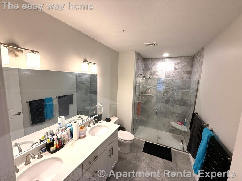 Building Photo - 320 Middlesex Ave