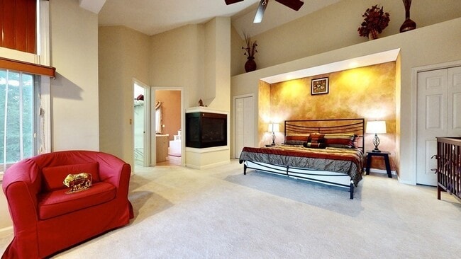 Building Photo - 445 Captain Eames Cir