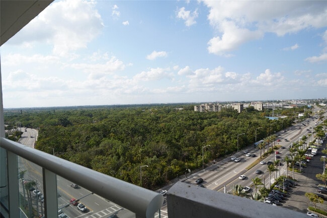 Building Photo - 13499 Biscayne Blvd