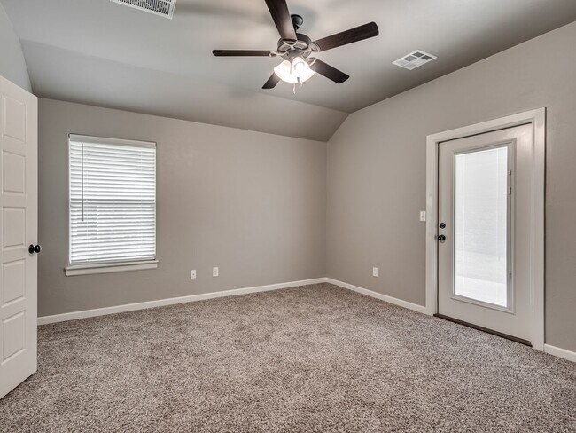 Building Photo - 5800 Campbell Creek Dr