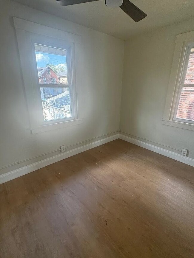 Building Photo - Spacious Family Home in East Pittsburgh