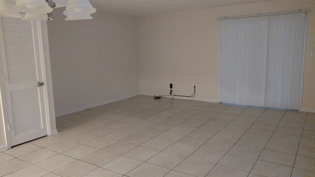 Building Photo - 2438 Atlas Rd