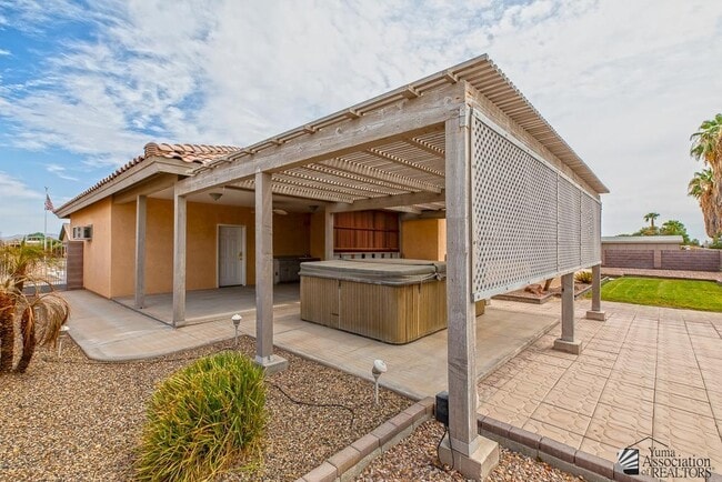 Building Photo - 14710 Blanco Ave