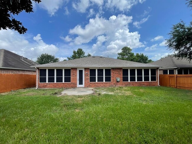 Building Photo - 16735 Sonoma Del Norte Dr