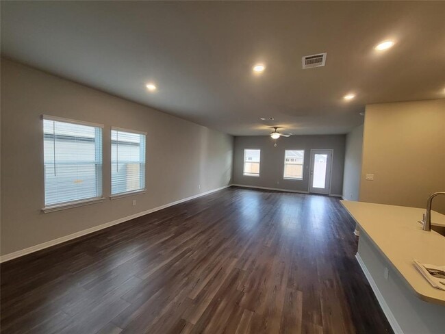 Building Photo - 2833 Moyer Ln