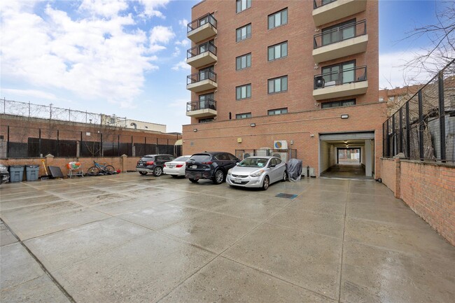 Building Photo - 172-18 Jamaica Ave