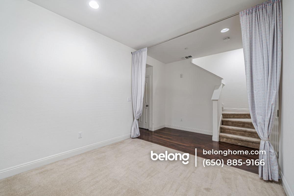 Building Photo - 6704 S Mariposa Ln