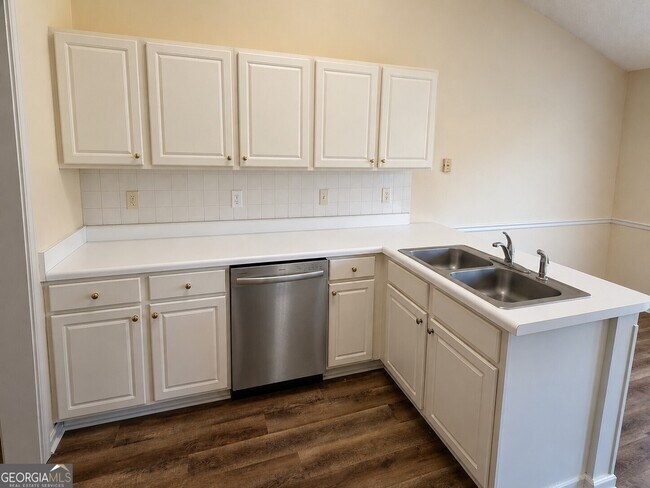 Building Photo - 363 Brook Lea Cove