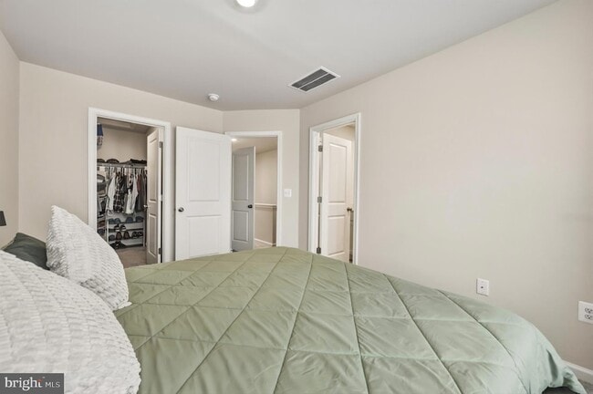 Building Photo - 51 Short Br Dr