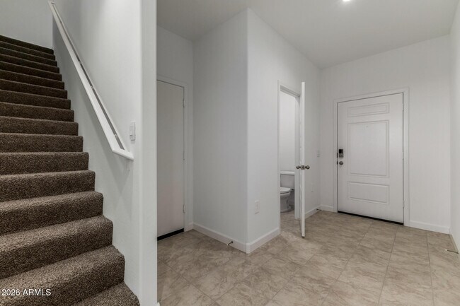 Building Photo - 9173 S Palo Verde Dr