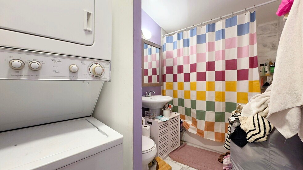 Building Photo - 1735 N Fairfield Ave