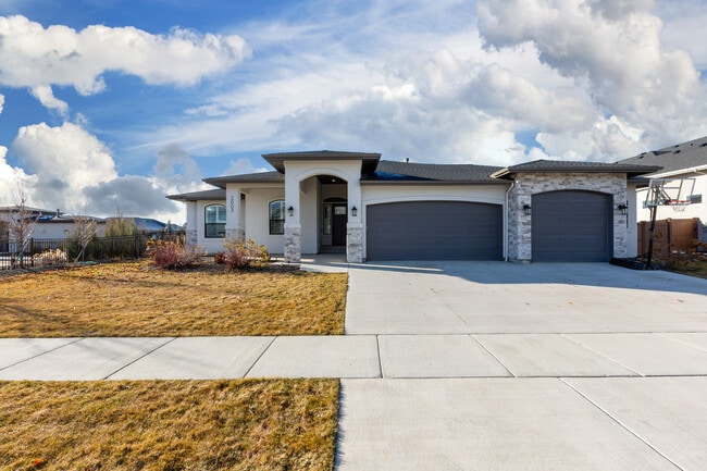 Primary Photo - 2603 N Foudy Ave