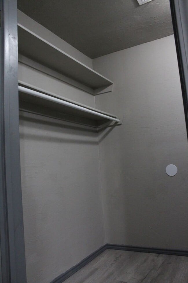 Building Photo - Spacious House for Rent in the Heart of Tu...