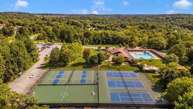 Building Photo - The Meadows In New Market