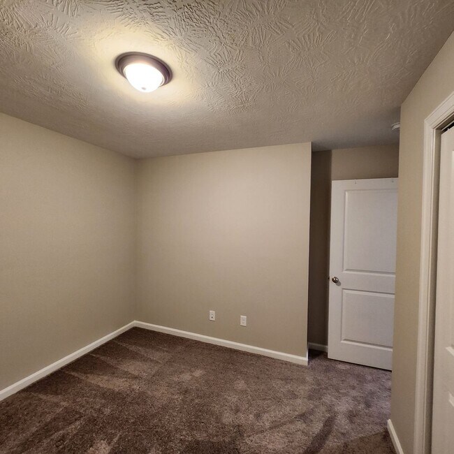 Building Photo - 5117 Heathbrook Dr