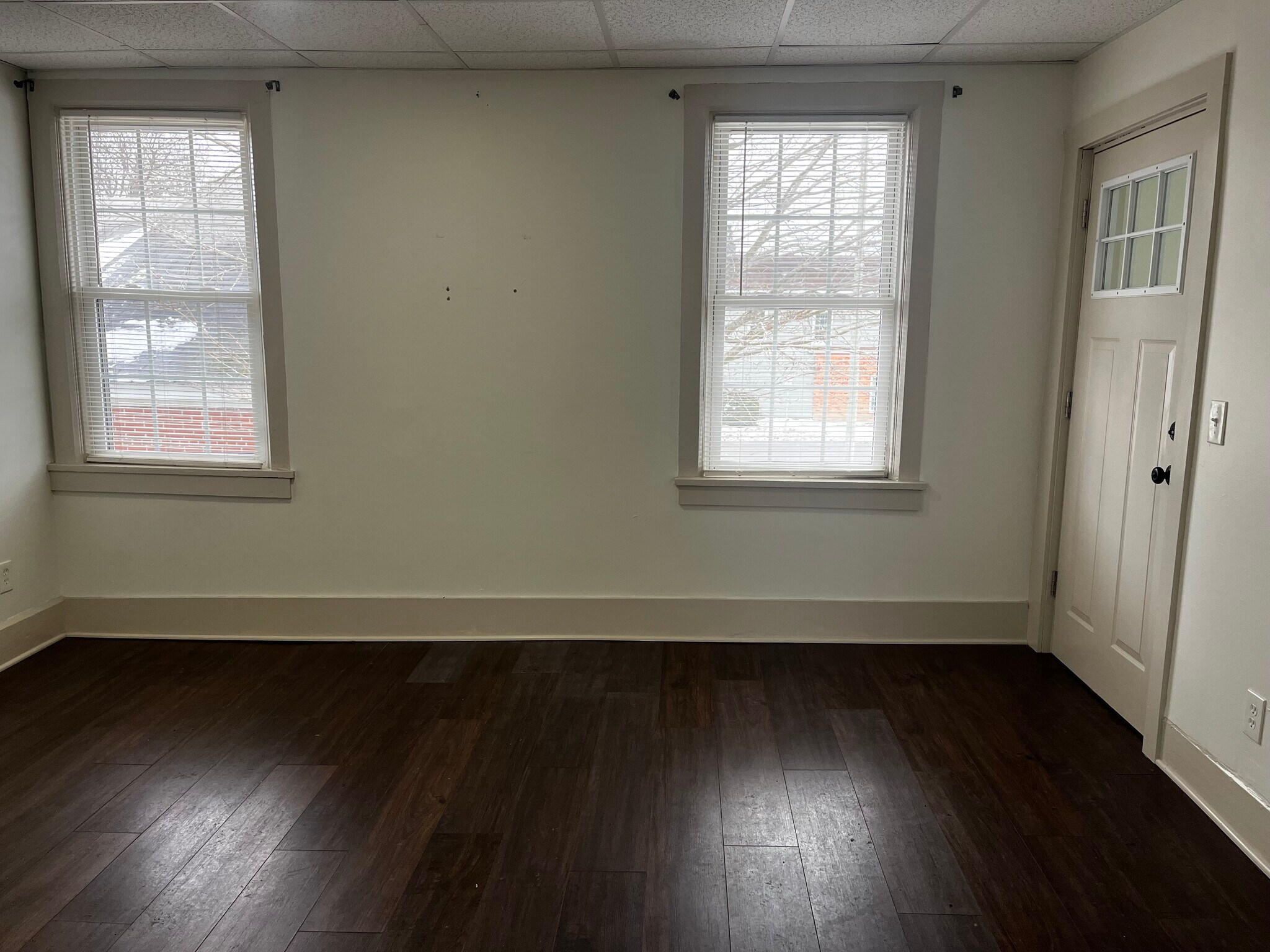 Living Room - 10632 Main St