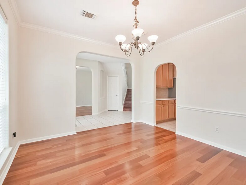 Building Photo - 2502 Bridge Hampton Way