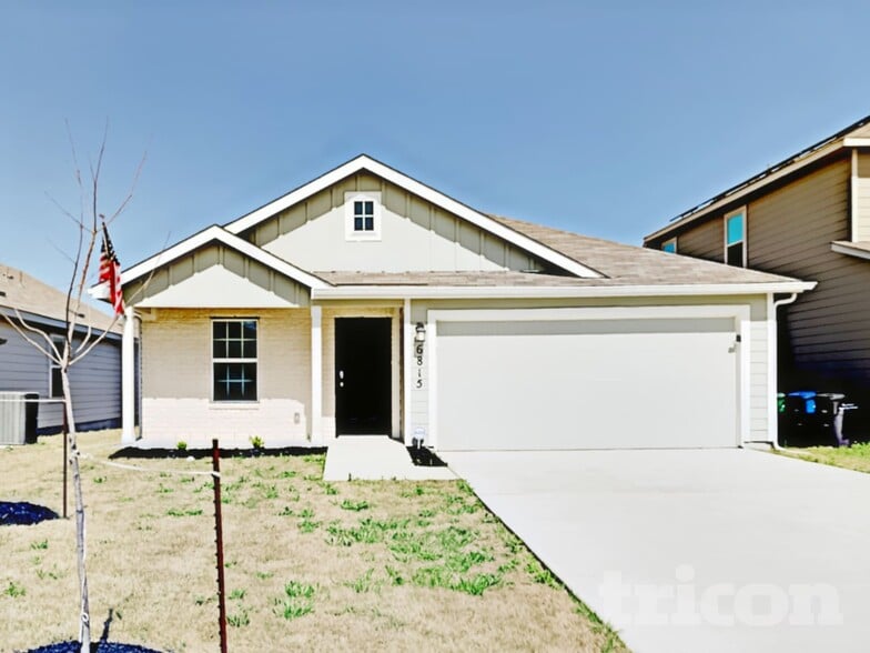 Building Photo - 6815 Hibiscus Falls