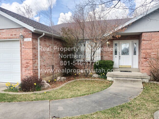 Primary Photo - Updated 5 Bedroom 5 Bath Home in Layton
