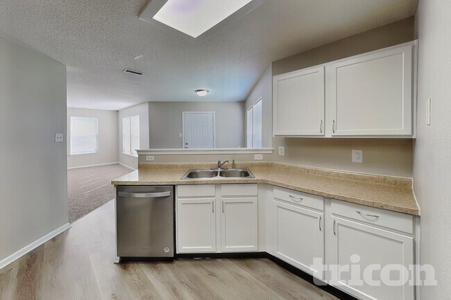 Building Photo - 7771 Mistflower Ln