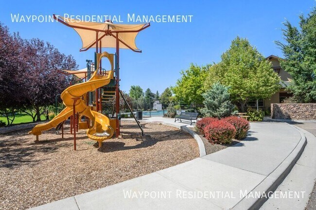 Building Photo - 10984 W Leilani Dr