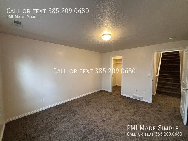 Building Photo - 14910 Treseder St