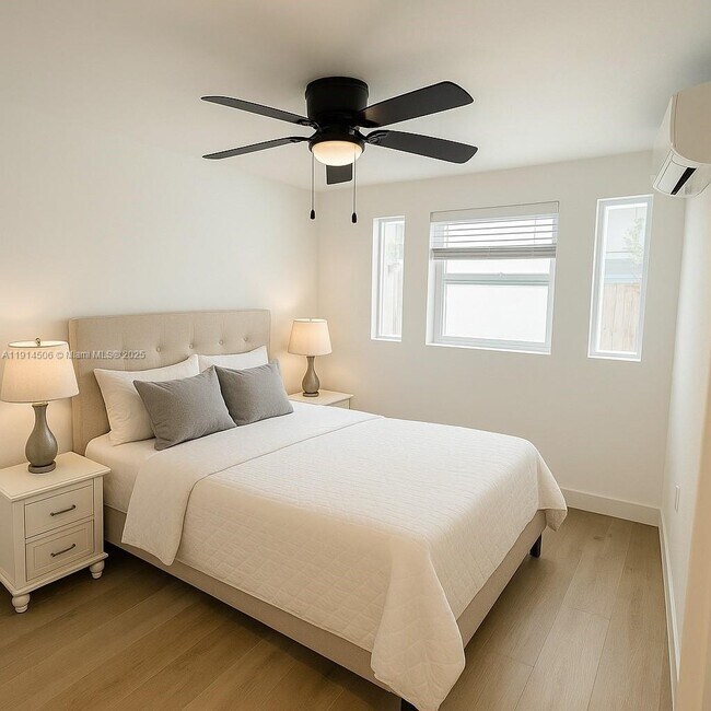 Primary Photo - 817 Tyler St