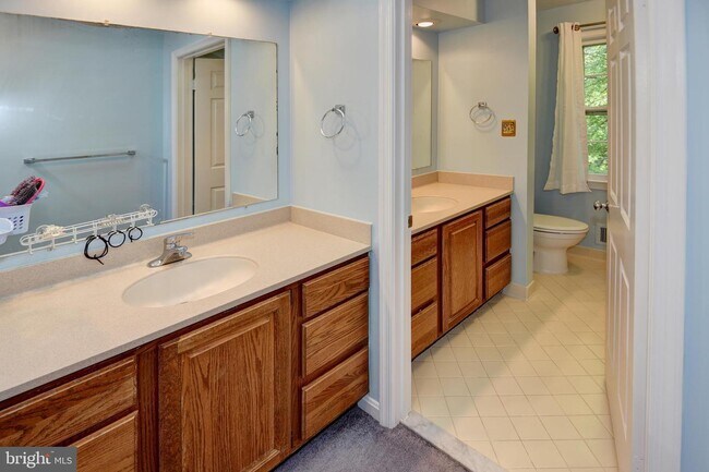 Building Photo - 13043 Farthingale Dr
