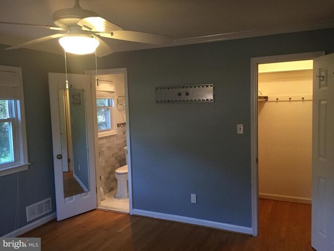 Building Photo - 3717 N Glebe Rd