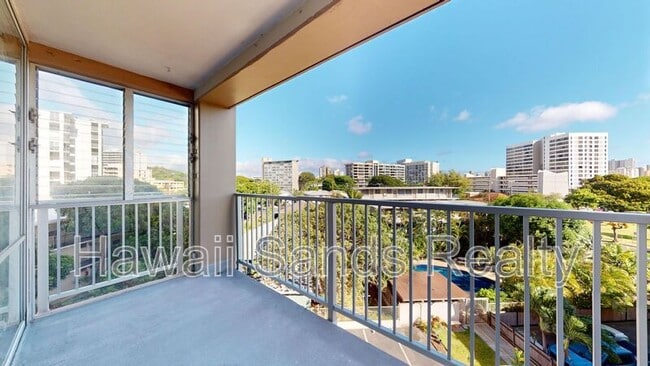 Building Photo - 1617 Ke’eaumoku St