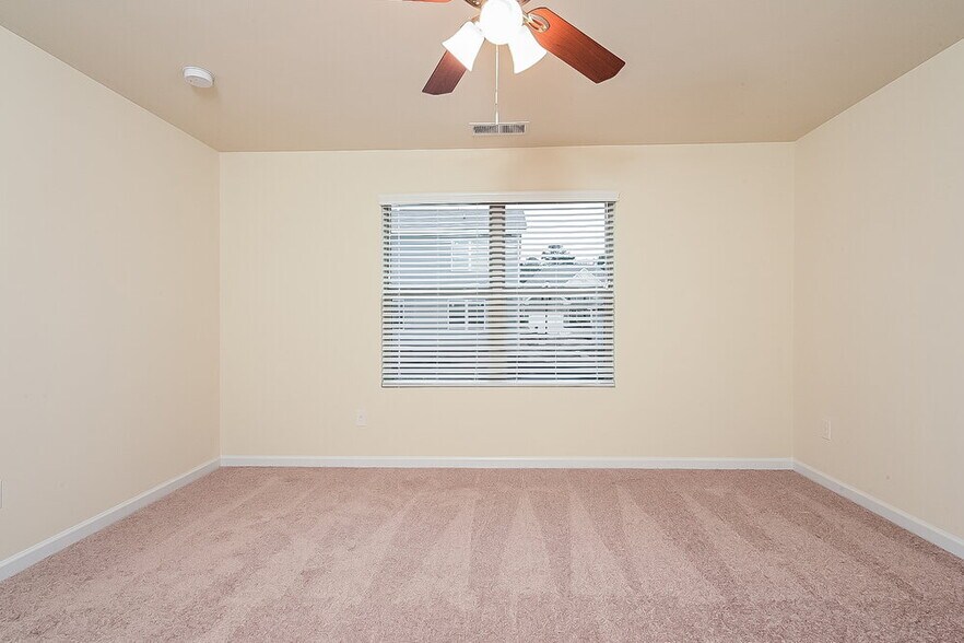 Building Photo - 532 Overo Dr