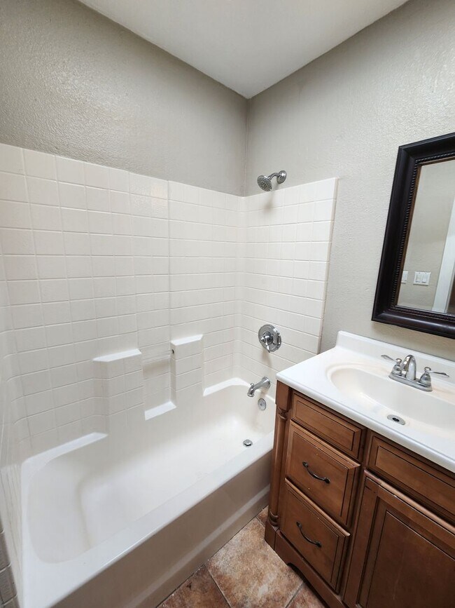 Building Photo - Single Story 4 Bedroom House in Clairemont/Bay Park