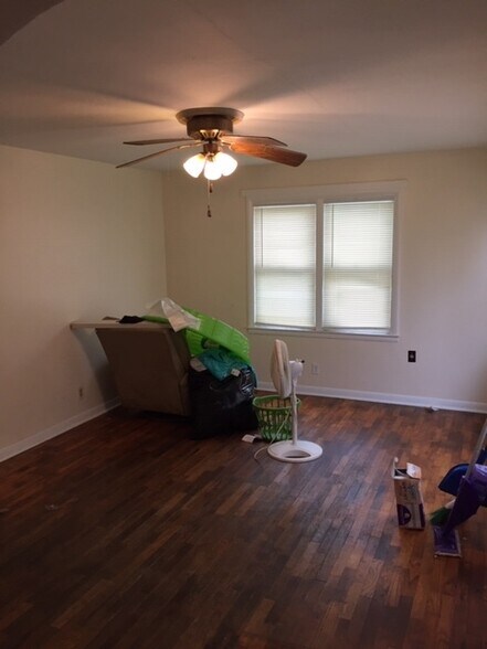 Building Photo - 1415 SW 11th St