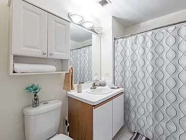 Building Photo - 340 W Superior St