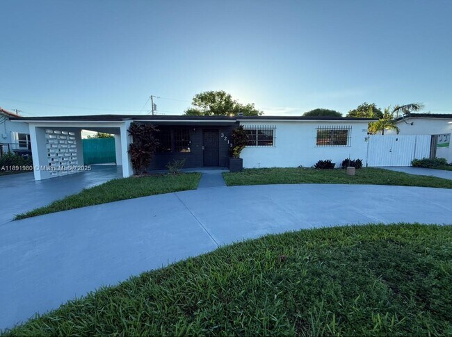 Primary Photo - 3211 SW 107th Ave