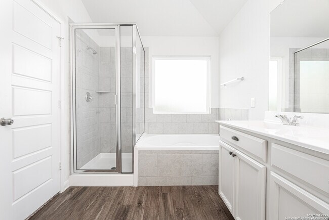 Building Photo - 533 Moonvine Way