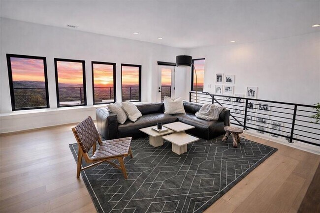 Building Photo - 8501 Bronco Ln