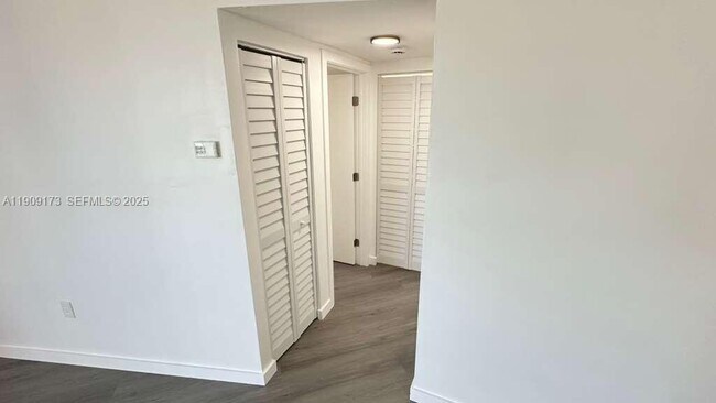 Building Photo - 1475 NE 125th Terrace