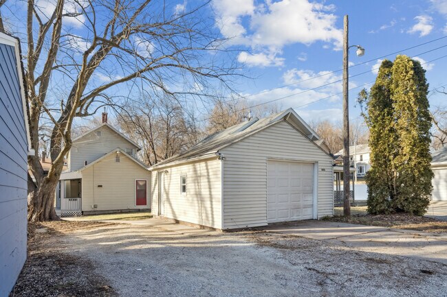 Building Photo - 1411 Jersey Ridge Rd