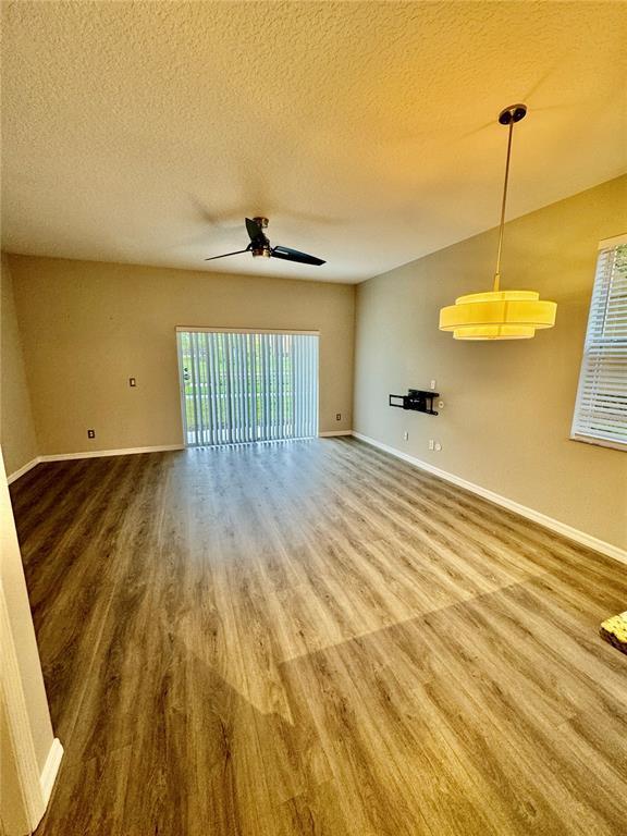 Building Photo - 1161 Long Oak Way