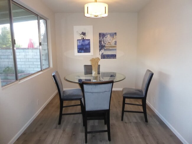 Building Photo - Mountain View Cottages Home for Rent in Sa...