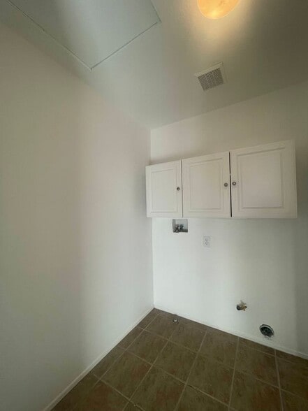 Building Photo - 31952 Hollyhock Way