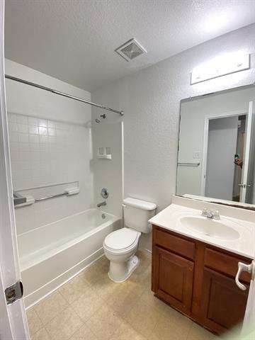 Building Photo - 8016 Meadow View Tr